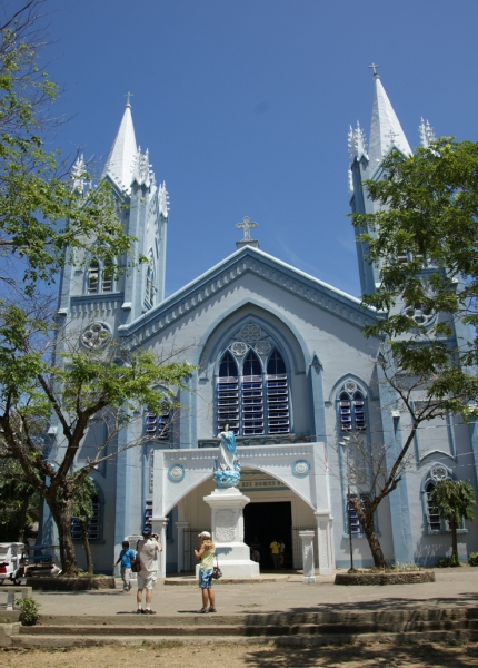 Kirchgang in den Philippinen