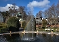 Gestern konnte man sogar den Regenbogen am Springbrunnen sehen.