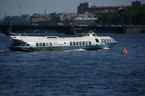 Tragflächenboot in St. Petersburg