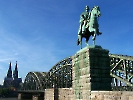 Köln am Rhein, mit Dom & Reiterstatue