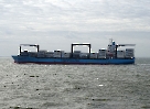 Containerschiff mit Heimathafen Singapore
